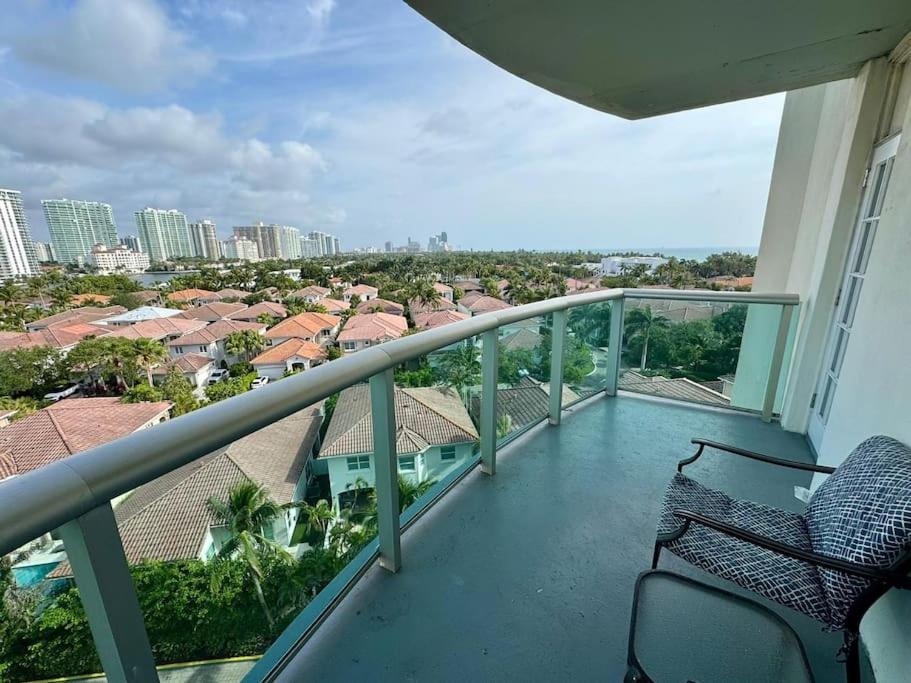 Sunny Isles Beach Spacious Apartment Εξωτερικό φωτογραφία