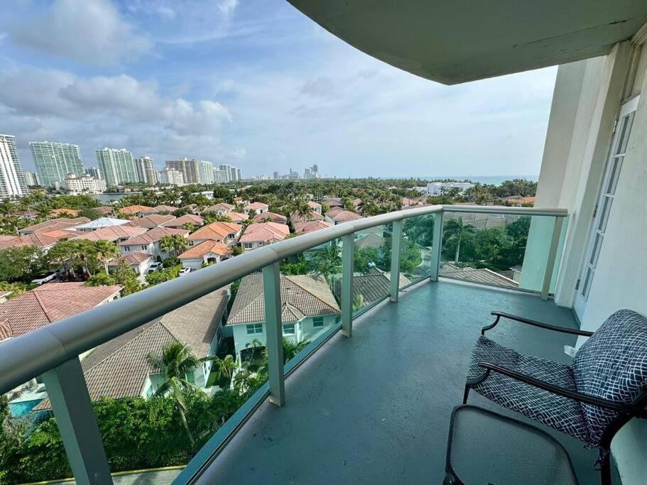 Sunny Isles Beach Spacious Apartment Εξωτερικό φωτογραφία