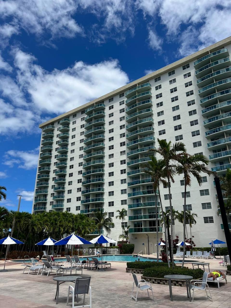 Sunny Isles Beach Spacious Apartment Εξωτερικό φωτογραφία