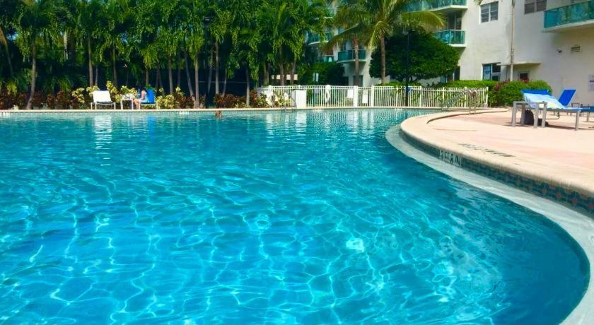 Sunny Isles Beach Spacious Apartment Εξωτερικό φωτογραφία